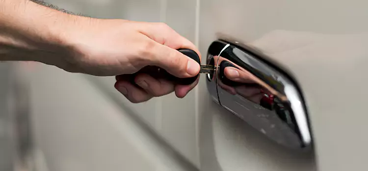 Why Choose Our Auto Locksmith Team in Florida Ridge, FL?